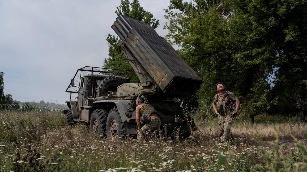 Krieg in der Ukraine: Selenskyj ruft zu weiterem Widerstand gegen Russland auf