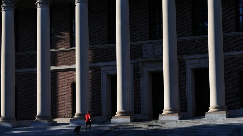 Harvard Antisemitismus Klage Donald Trump Boston
