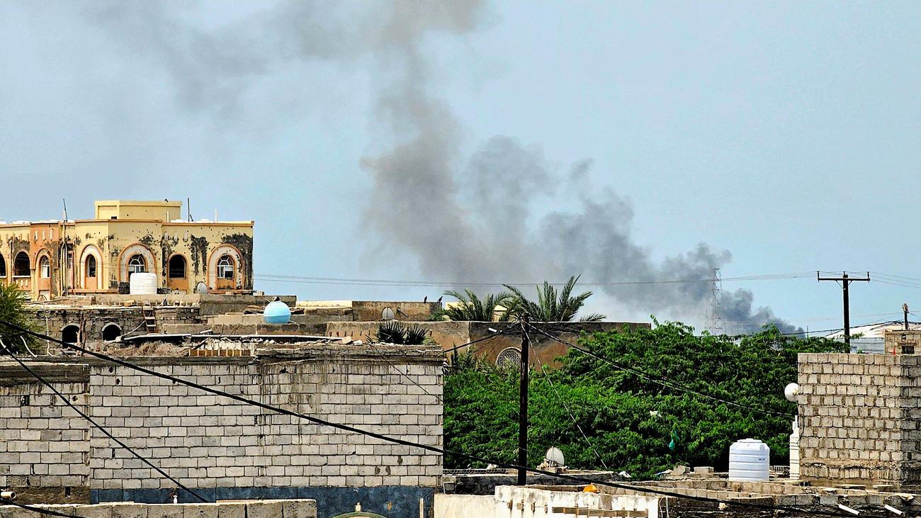 Jemen: Huthis verstärken Angriffe auf Saudi-Arabiens Waffenlager