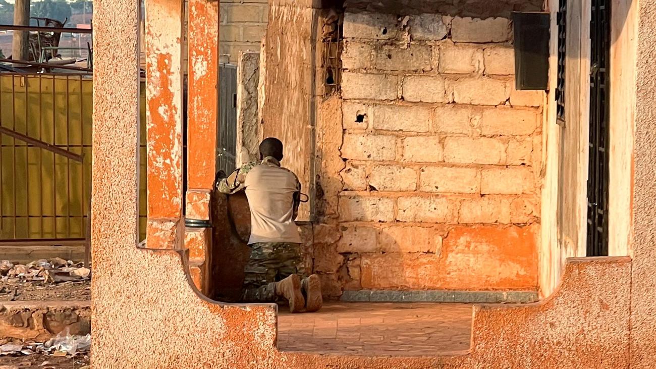 Malische Soldaten befreit: Malis Armee befreit 82 Soldaten aus Geiselhaft islamistischer Milizen
