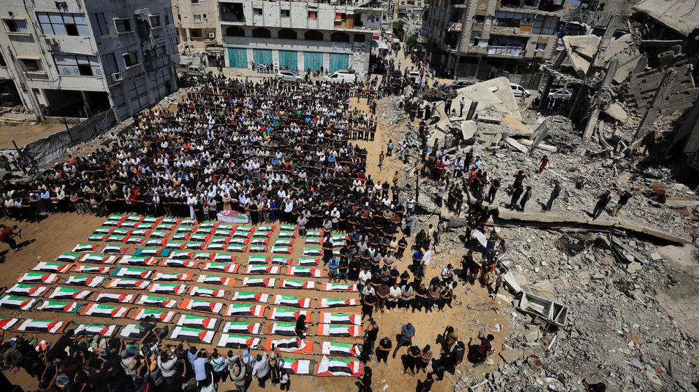 Massenbegräbnis Gazastreifen israelischer Luftangriff Sabra