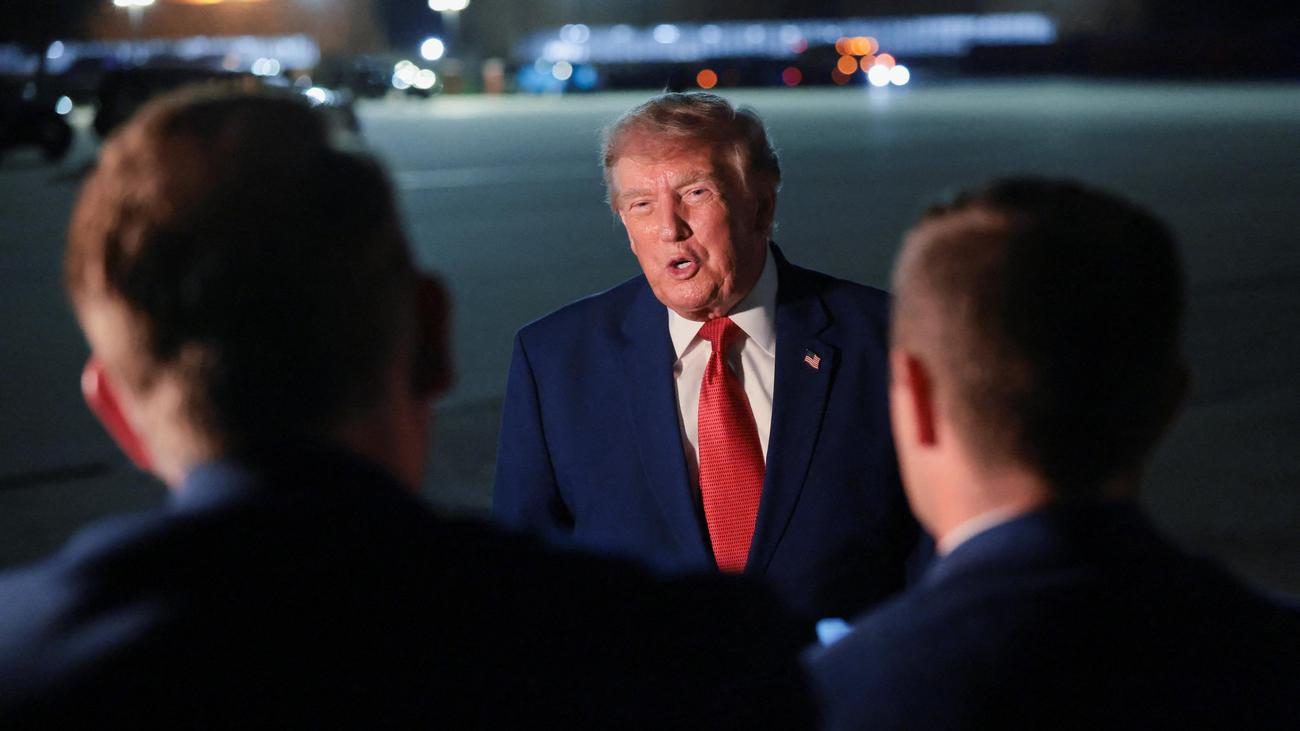 Der US-Überblick am Morgen: Trump bestätigt Flugzeugwechsel, Gericht stoppt seine Briefwahlpläne
