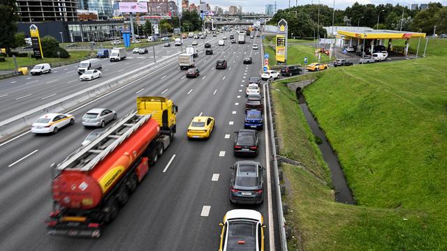 Krieg gegen die Ukraine: Russland beginnt mit Importen von Treibstoff