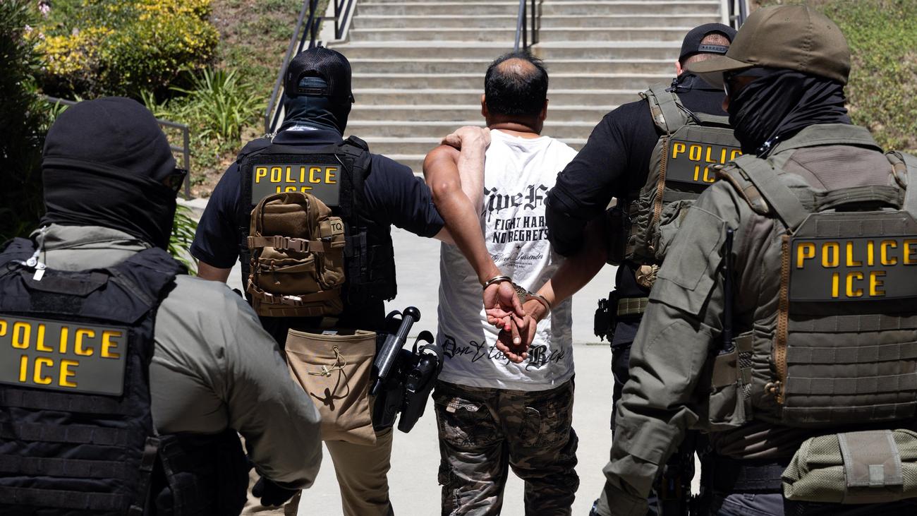 ICE : US-Einwanderungsbehörde meldet Höchstwert an Festnahmen im Juli