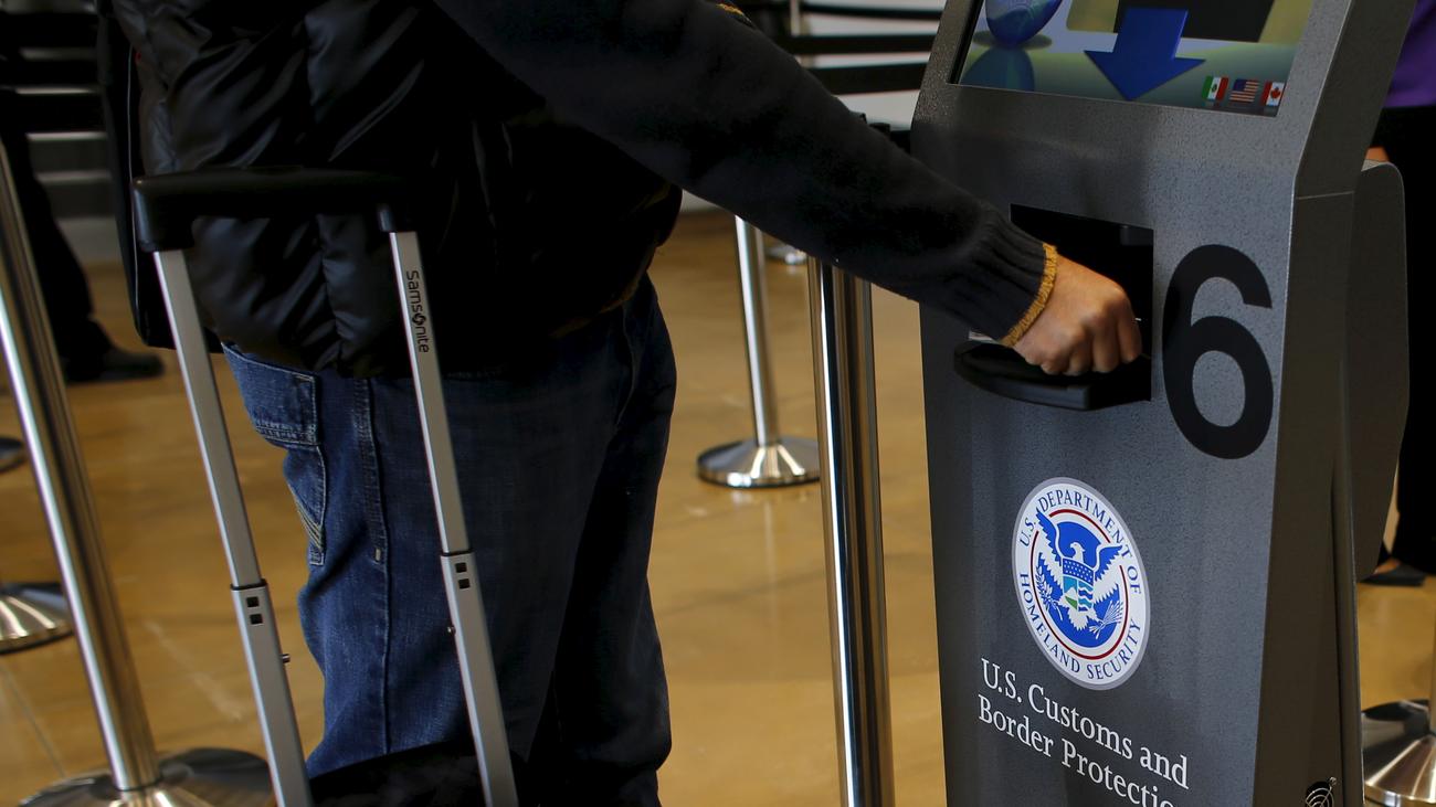 Einwanderungspolitik der USA: US-Regierung will bis zu 200.000 Visa widerrufen
