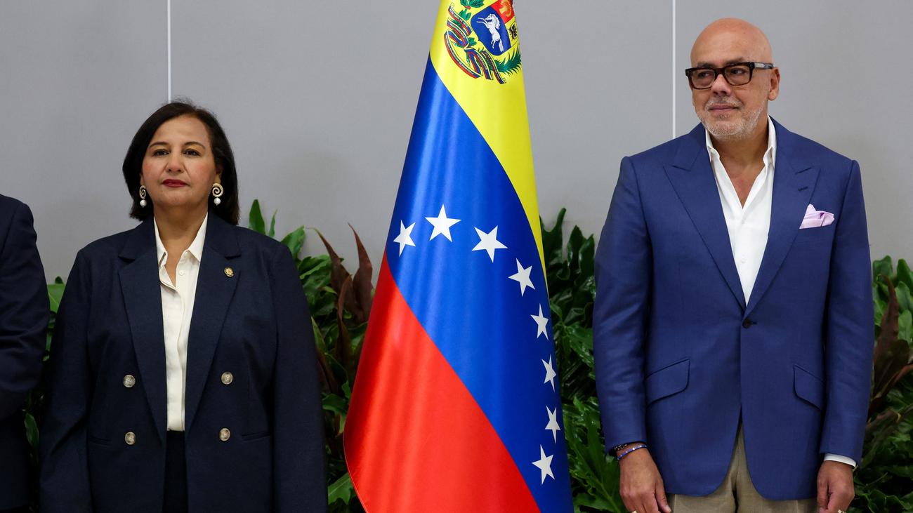 Venezuela: Regierung und Opposition in Venezuela beginnen offiziellen Dialog
