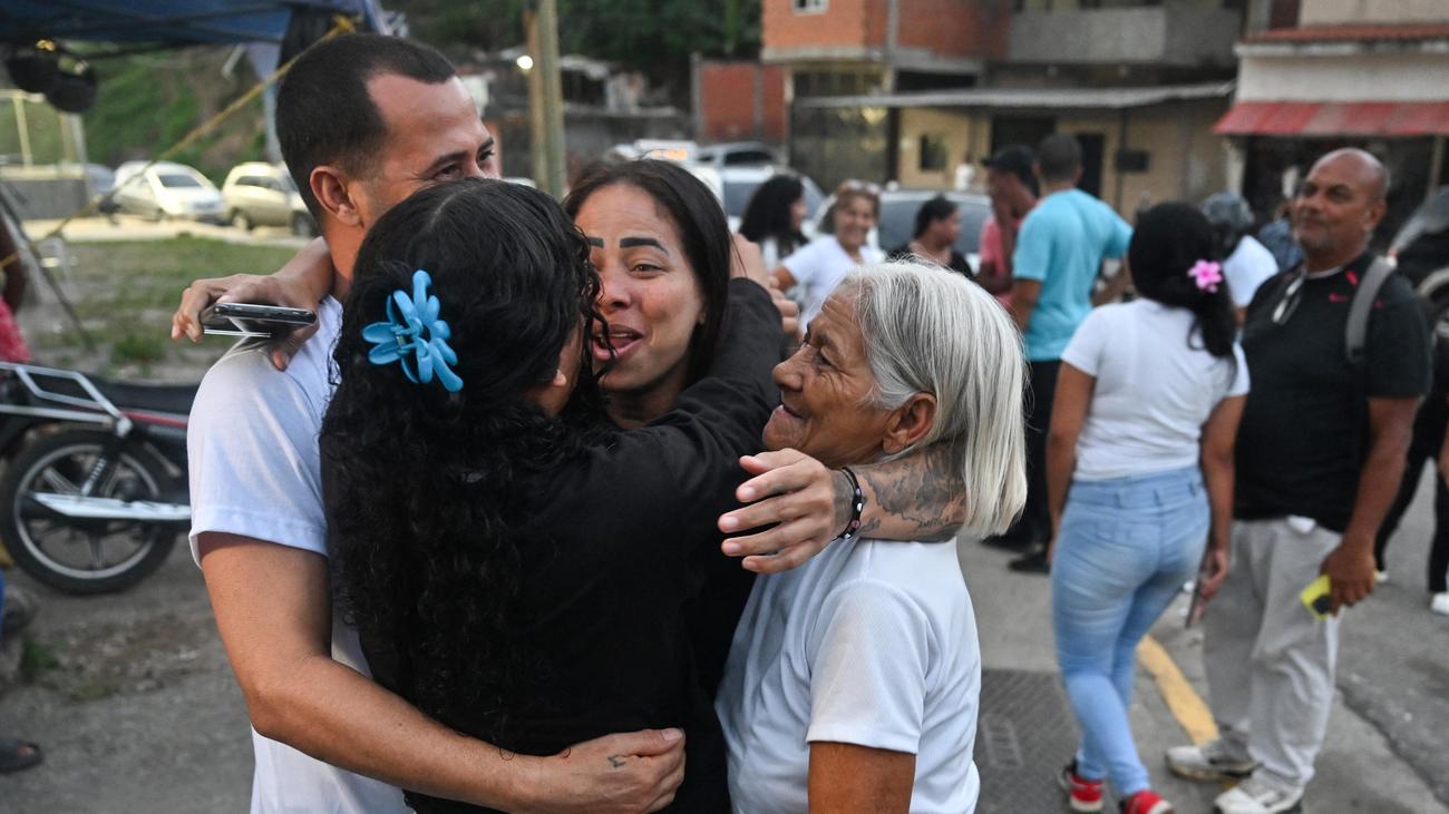 Caracas: Venezuela entlässt 131 politische Häftlinge aus Gefängnissen