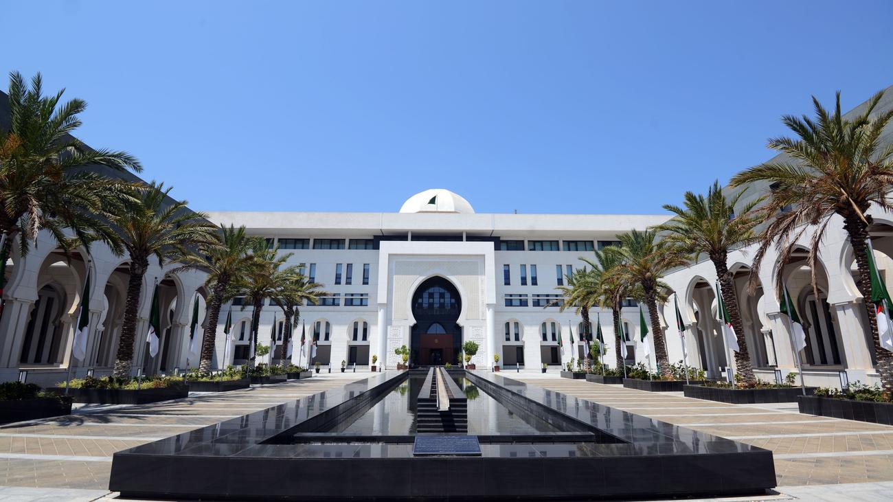 Nordafrika: Algerien bricht diplomatische Beziehungen zu Emiraten ab