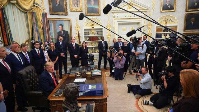 Ausschluss von CNN: Weißes Haus wirft ausgesperrten Sendern Gefährdung der Sicherheit vor