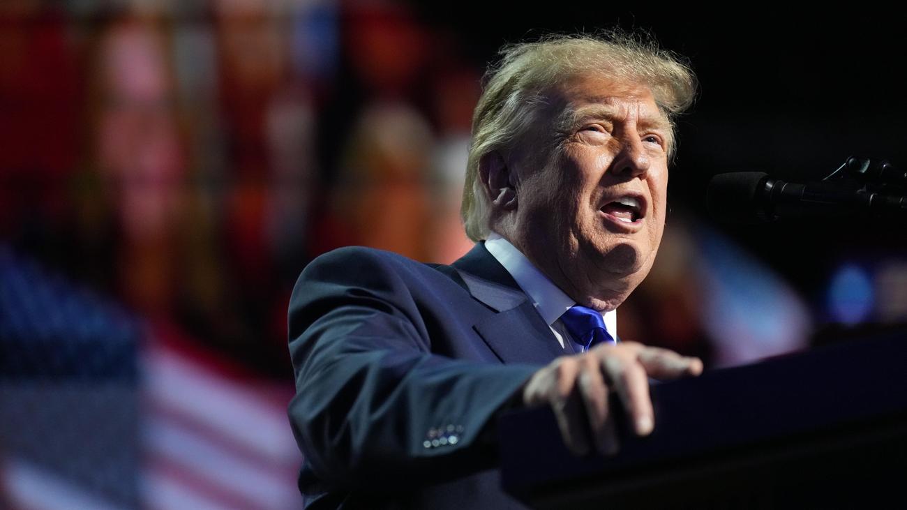 Donald Trump: Trump Bürgern’i Cumhuriyetçi olarak 5.000 dolara satın aldı