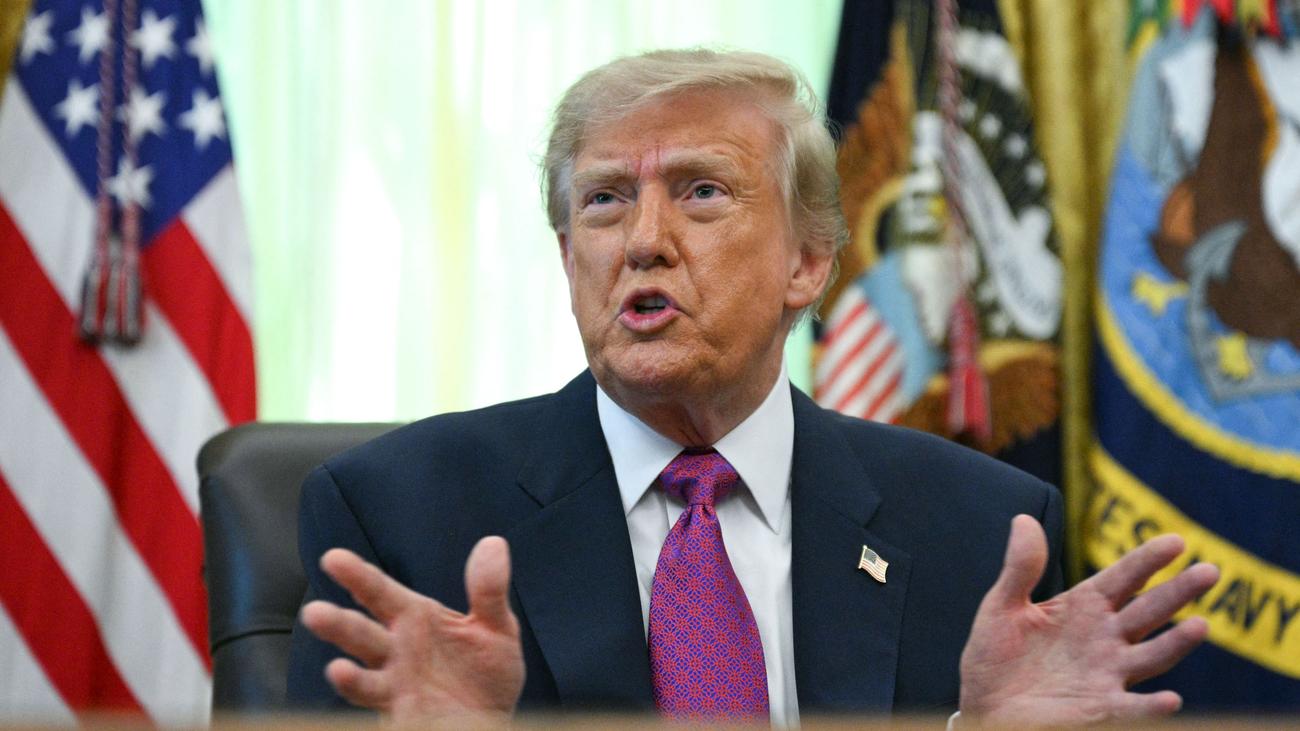 US Immigration and Customs Enforcement (ICE): Trump withdraws nomination ...