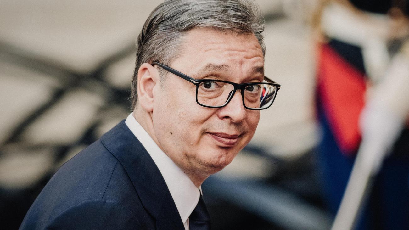Serbien: Der Autokrat kämpft ums Überleben