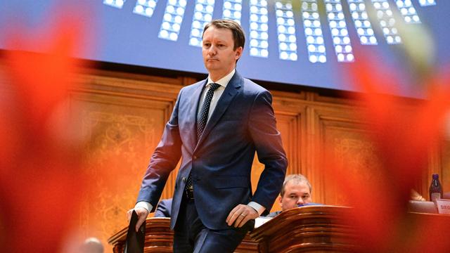 Siegfried Muresan: Rumänischer Ministerpräsident Muresan scheitert bei Vertrauensvotum