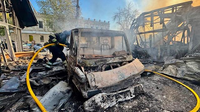 Krieg gegen die Ukraine: Tote und Verletzte nach Angriff auf Einkaufszentrum in Pawlohrad