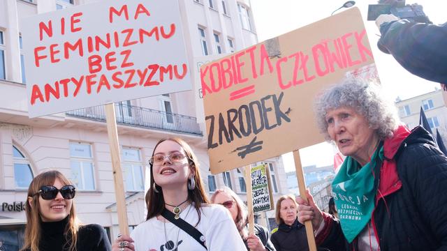 Proteste in Polen: Polinnen protestieren für Recht auf Schwangerschaftsabbruch