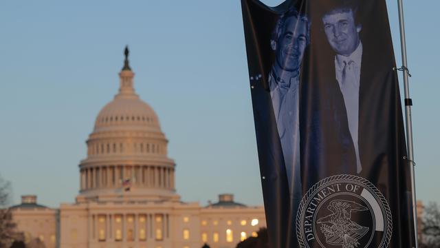 Jeffrey Epstein: US-Demokraten fordern Sonderermittler zu Trump und Epstein