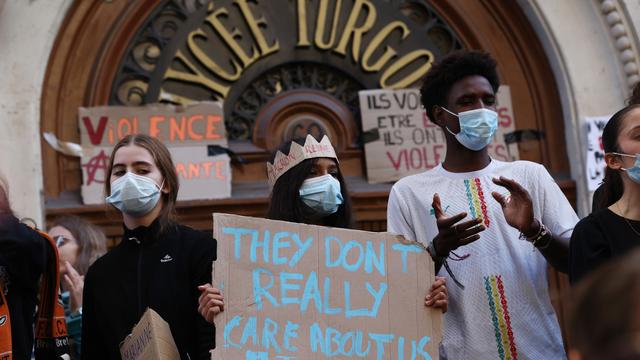 Schulproteste in Frankreich: Hunderte von Schulen in Frankreich bleiben geschlossen