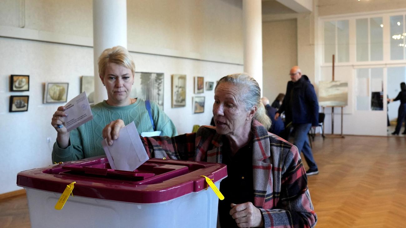 Parlamentswahl in Lettland: Lettinnen und Letten wählen ein neues ...