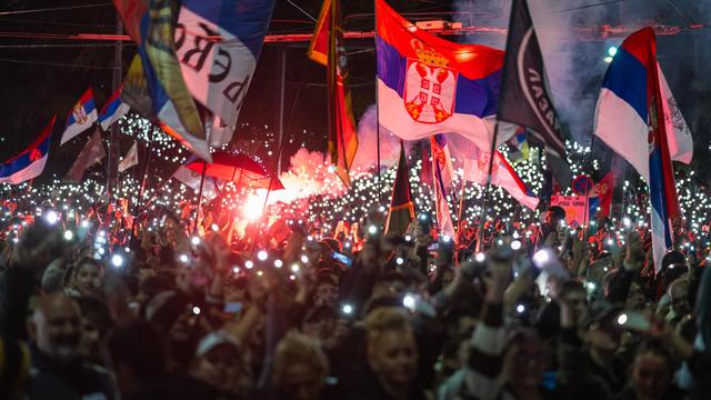 Serbien: Zehntausende protestieren in Belgrad gegen serbische Regierung