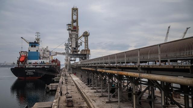 Krieg gegen die Ukraine: Russland attackiert ukrainischen Hafen und Frachtschiffe