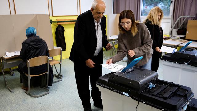 Parlaments- und Präsidentschaftswahlen: Wahlen in Bosnien und Herzegowina haben begonnen