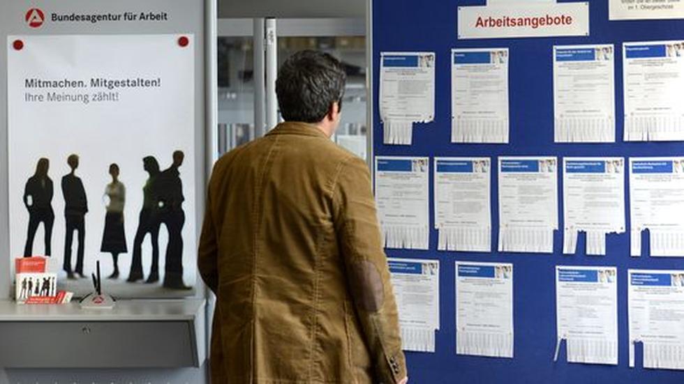 Erster Arbeitsmarkt: Chancen für Langzeitarbeitslose sinken | ZEIT ONLINE