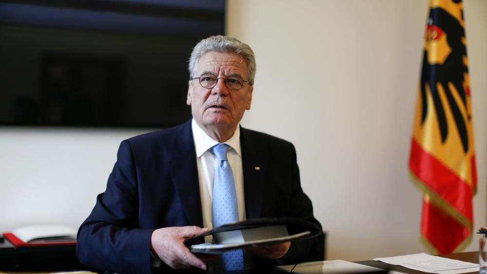 Prism und Tempora: Bundespräsident Joachim Gauck in seinem Büro