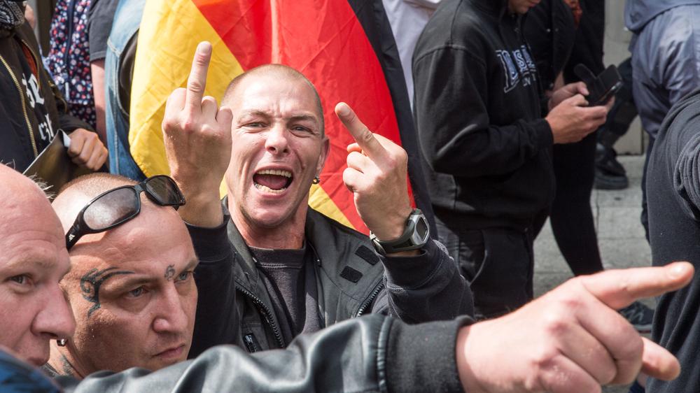 RechtsexDemonstration der Neonazi-Organisation Widerstand Ost-Westtremismus Bundesregierung