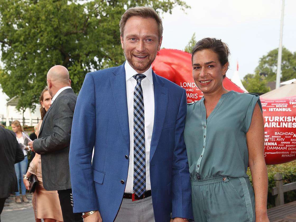 Journalismus und Politik: Unter einer Decke | DIE ZEIT