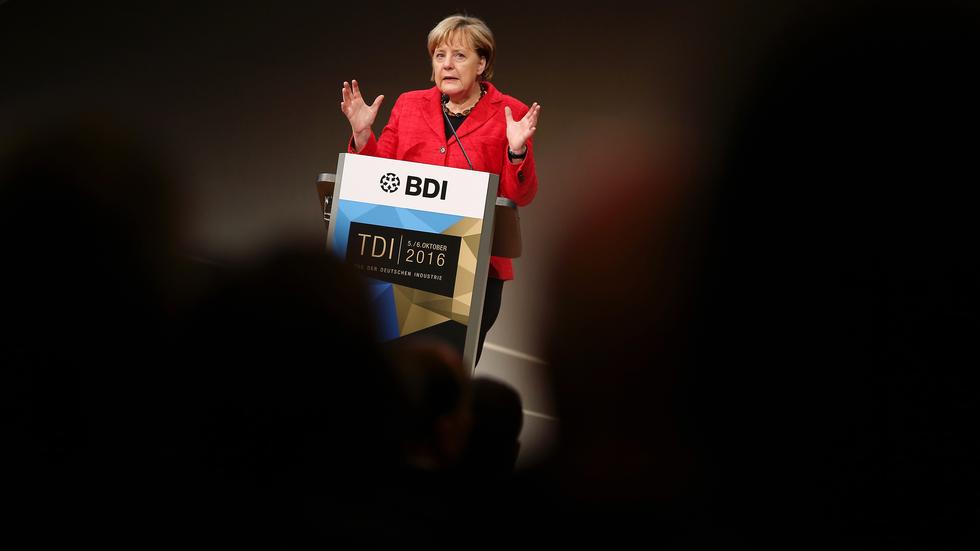 Freihandelsabkommen: Angela Merkel beim Tag der deutschen Industrie in Berlin
