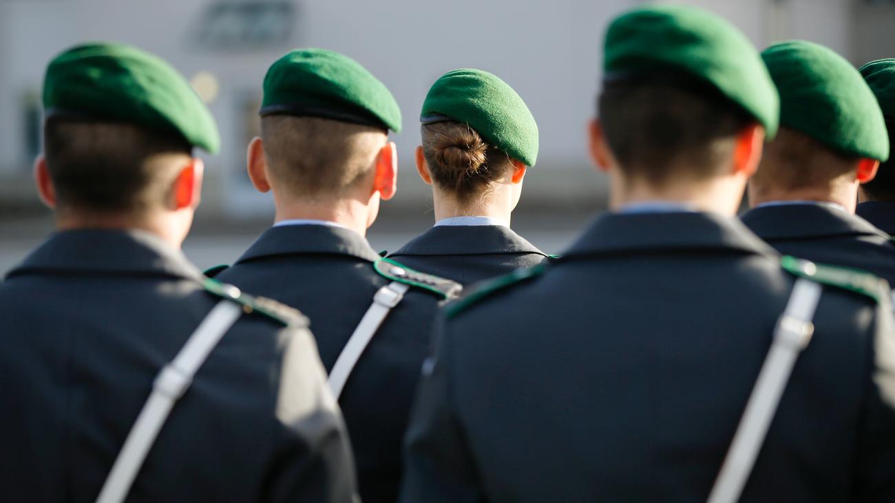 Bundeswehr Soldaten Verzweifelt Gesucht Zeit Online