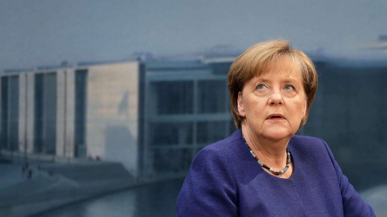 Angela Merkel: "Unbescholtene Menschen in den Mühlen der ...