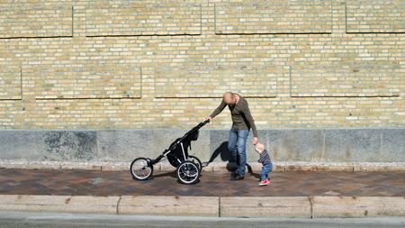 Unterhaltsreform Sollten Engagierte Vater Weniger Unterhalt