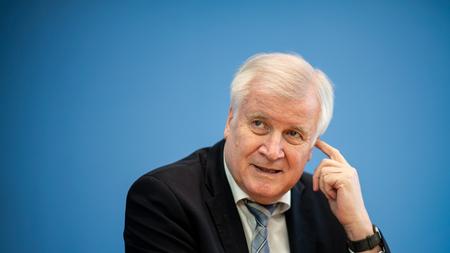 Bundestagswahl 2021 Horst Seehofer Dringt Auf Schnelle Entscheidung In Kanzlerfrage Zeit Online