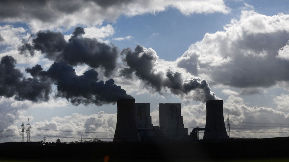 Klimaschutz: RWE-Braunkohlekraftwerk in Neurath