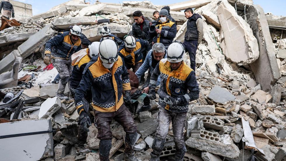 Erdbeben in der Türkei und Syrien : "Die Hilfe reicht nicht. Bei Weitem