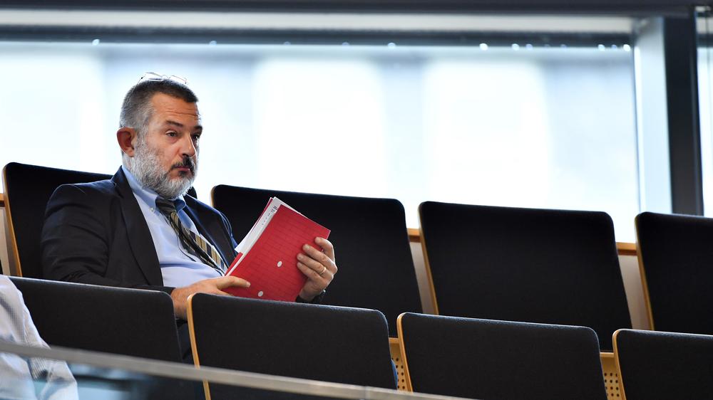 Stephan Kramer: Thüringens Verfassungsschutzchef zieht ...