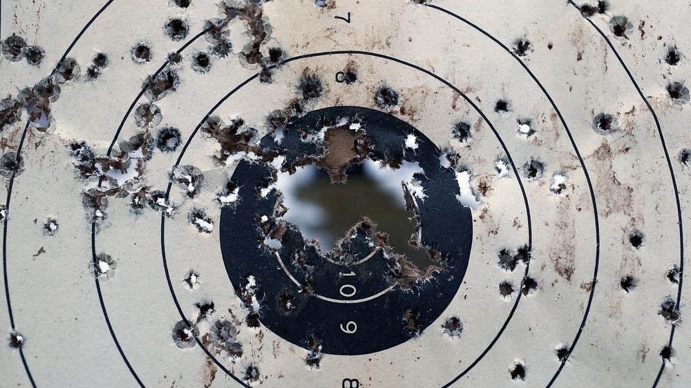 Nordkreuz-Gruppe: Einschusslöcher in einer Zielscheibe