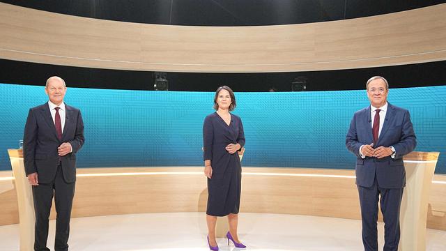 TV-Triell zur Bundestagswahl: Kanzlerkandidaten schalten in den Kampfmodus
