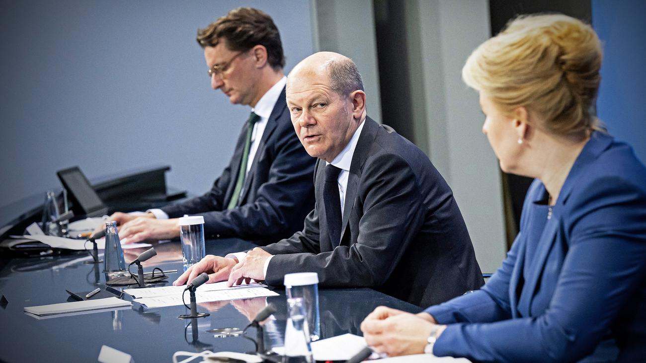 Bund-Länder-Treffen: Olaf Scholz Stellt Neue Corona-Beschränkungen Vor ...