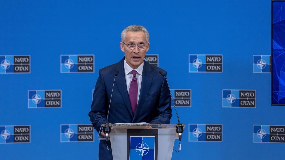 Nato: Jens Stoltenberg Fordert Von Deutschland Höhere Militärausgaben ...