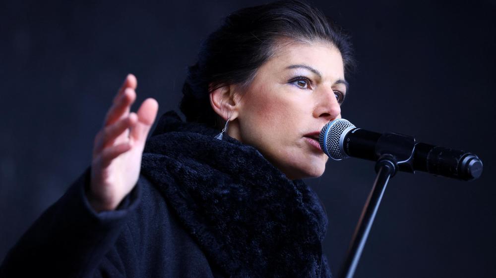 Sahra Wagenknecht: Sahra Wagenknecht bei einer Rede