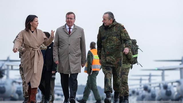 Verteidigung: Baerbock fordert ein größeres Sondervermögen für die Bundeswehr