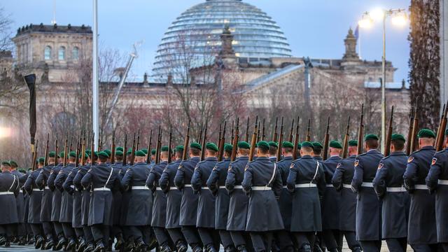 Nato: Deutschland meldet Militärausgaben in Höhe des Nato-Ziels