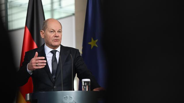 Bundeskanzler: Abgeordnete befragen Olaf Scholz in Taurus-Streit