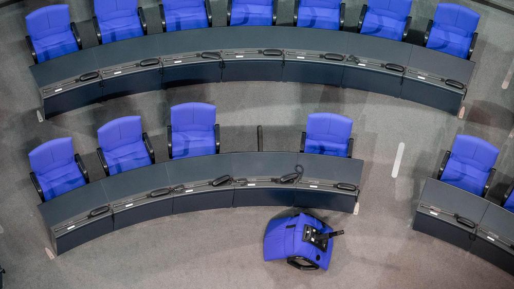 Bundestagsentscheidung: Die Bundestagsabgeordneten haben sich selbst härtere Gesetze für Bestechung und Bestechlichkeit auferlegt.