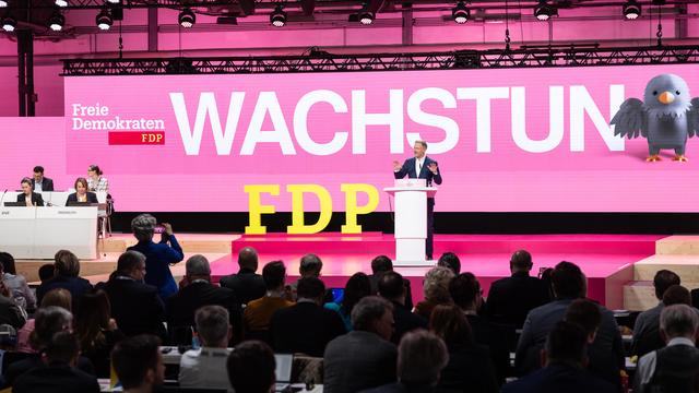Wirtschaftspolitik: FDP-Delegierte verabschieden Wirtschaftswende-Programm