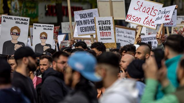 Islamismus: Polizei will Parolen von islamistischer Demo prüfen
