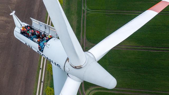 Erneuerbare Energie: Robert Habeck sieht Deutschland bei Energiewende auf Kurs
