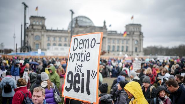 Gewalt gegen Politiker: Bündnisse gegen rechts rufen zu Demos in Berlin und Dresden auf